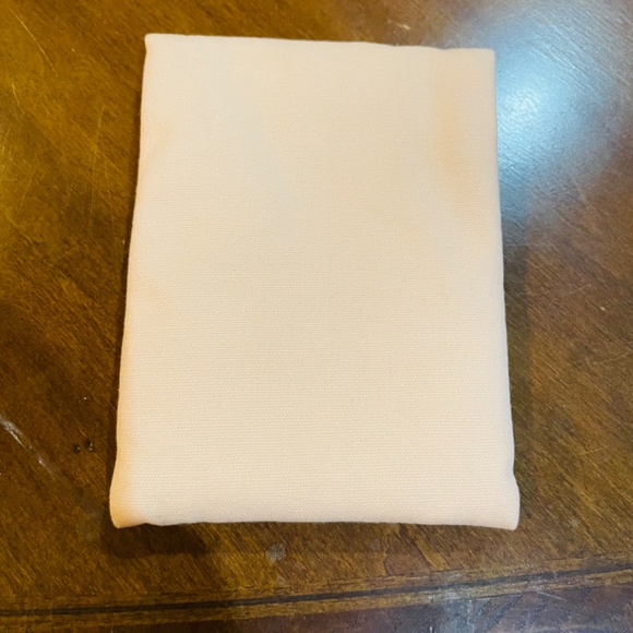 Pink Mirror +Pouch +Gift Bag +Ribbon NWOT - Picture 3 of 14